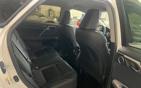 Lexus RX IV рестайлинг, 2017 год, 4 200 000 рублей, 15 фотография