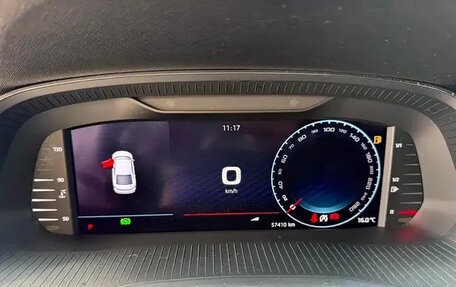 Skoda Octavia IV, 2022 год, 2 200 000 рублей, 16 фотография