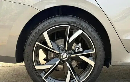 Skoda Octavia IV, 2022 год, 2 200 000 рублей, 11 фотография