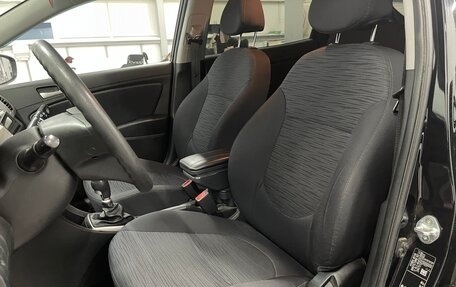 Hyundai Solaris II рестайлинг, 2015 год, 949 000 рублей, 18 фотография