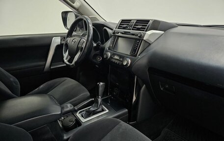 Toyota Land Cruiser Prado 150 рестайлинг 2, 2014 год, 2 590 000 рублей, 3 фотография