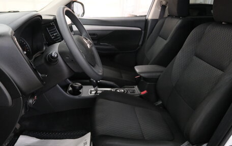 Mitsubishi Outlander III рестайлинг 3, 2014 год, 1 489 000 рублей, 8 фотография