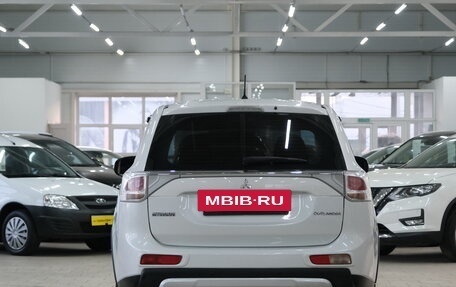 Mitsubishi Outlander III рестайлинг 3, 2014 год, 1 489 000 рублей, 6 фотография