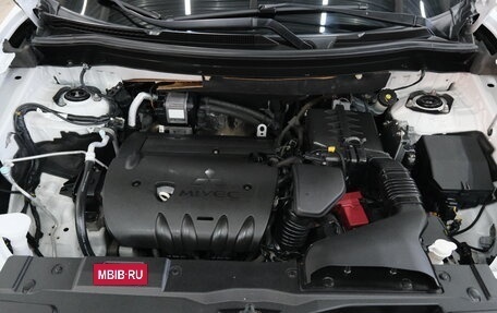 Mitsubishi Outlander III рестайлинг 3, 2014 год, 1 489 000 рублей, 26 фотография