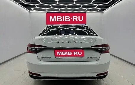 Skoda Superb III рестайлинг, 2022 год, 1 990 000 рублей, 5 фотография