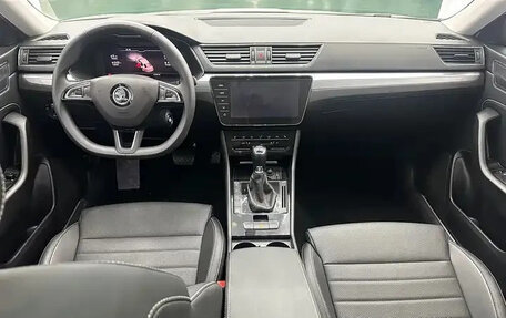 Skoda Superb III рестайлинг, 2022 год, 1 990 000 рублей, 9 фотография