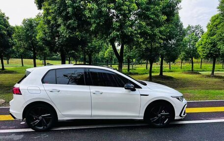 Volkswagen Golf VIII, 2022 год, 1 830 000 рублей, 8 фотография