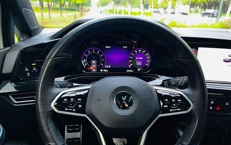 Volkswagen Golf VIII, 2022 год, 1 830 000 рублей, 10 фотография