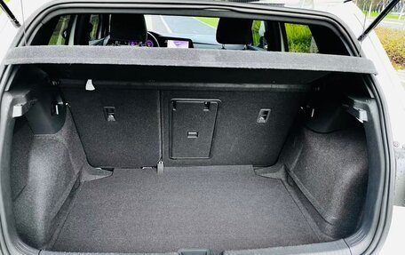 Volkswagen Golf VIII, 2022 год, 1 830 000 рублей, 18 фотография