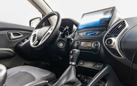 Hyundai ix35 I рестайлинг, 2010 год, 1 102 000 рублей, 33 фотография