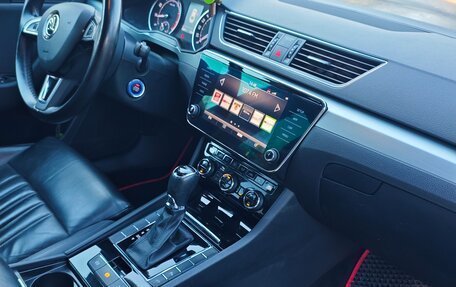 Skoda Superb III рестайлинг, 2017 год, 2 060 000 рублей, 10 фотография