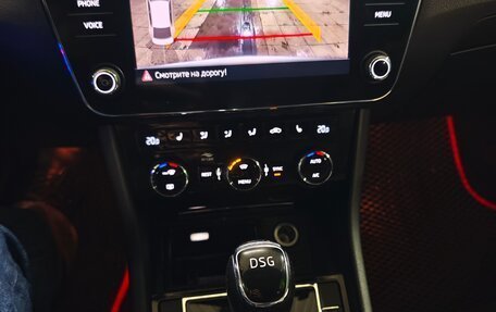 Skoda Superb III рестайлинг, 2017 год, 2 060 000 рублей, 17 фотография