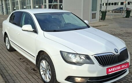 Skoda Superb III рестайлинг, 2014 год, 1 175 000 рублей, 3 фотография