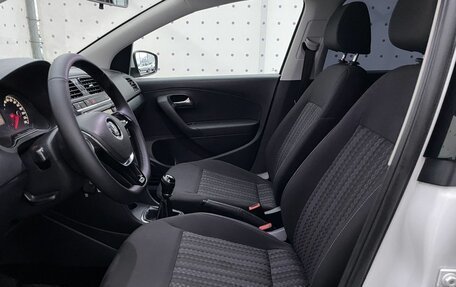 Volkswagen Polo VI (EU Market), 2016 год, 915 000 рублей, 11 фотография