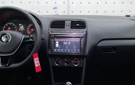 Volkswagen Polo VI (EU Market), 2016 год, 915 000 рублей, 16 фотография