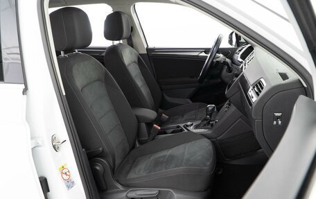 Volkswagen Tiguan II, 2018 год, 2 649 953 рублей, 8 фотография