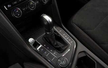 Volkswagen Tiguan II, 2018 год, 2 649 953 рублей, 20 фотография