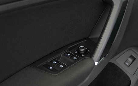 Volkswagen Tiguan II, 2018 год, 2 649 953 рублей, 21 фотография