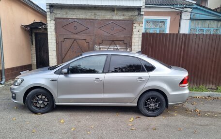 Volkswagen Polo VI (EU Market), 2018 год, 1 560 000 рублей, 2 фотография