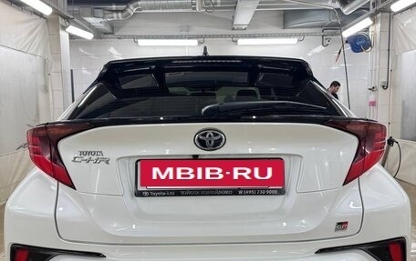 Toyota C-HR I рестайлинг, 2021 год, 3 500 000 рублей, 2 фотография