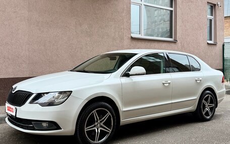 Skoda Superb III рестайлинг, 2013 год, 930 000 рублей, 2 фотография