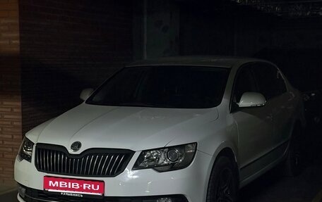 Skoda Superb III рестайлинг, 2013 год, 930 000 рублей, 31 фотография
