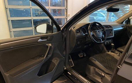 Volkswagen Tiguan II, 2020 год, 2 030 000 рублей, 21 фотография