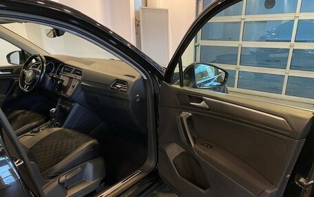 Volkswagen Tiguan II, 2020 год, 2 030 000 рублей, 27 фотография