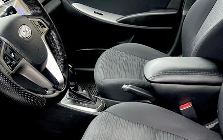 Hyundai Solaris II рестайлинг, 2015 год, 1 100 000 рублей, 10 фотография