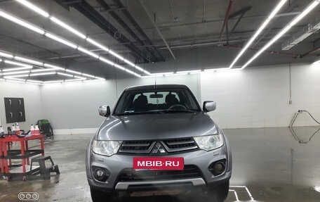 Mitsubishi L200 IV рестайлинг, 2015 год, 1 400 000 рублей, 3 фотография