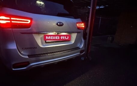 KIA Carnival III, 2020 год, 3 300 000 рублей, 2 фотография