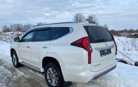 Mitsubishi Pajero Sport III рестайлинг, 2021 год, 4 150 000 рублей, 2 фотография