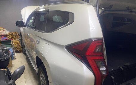 Mitsubishi Pajero Sport III рестайлинг, 2021 год, 4 150 000 рублей, 5 фотография