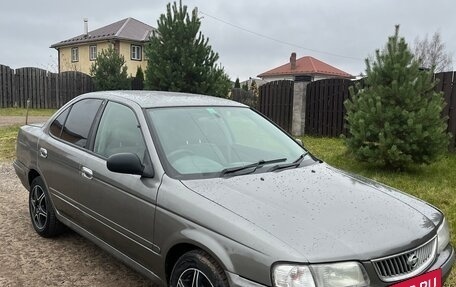 Nissan Sunny B15, 2000 год, 260 000 рублей, 1 фотография
