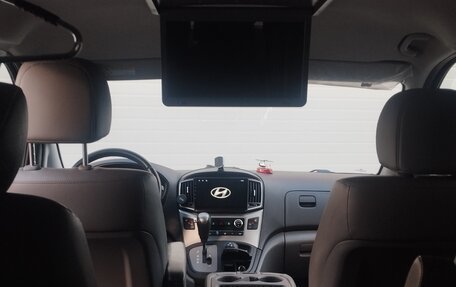 Hyundai Grand Starex Grand Starex I рестайлинг 2, 2020 год, 4 700 000 рублей, 12 фотография