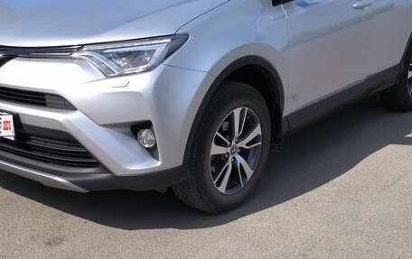 Toyota RAV4, 2018 год, 2 750 000 рублей, 5 фотография
