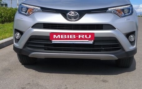 Toyota RAV4, 2018 год, 2 750 000 рублей, 6 фотография