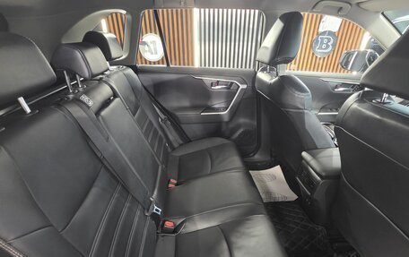 Toyota RAV4, 2020 год, 4 500 000 рублей, 10 фотография