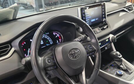 Toyota RAV4, 2020 год, 4 500 000 рублей, 11 фотография