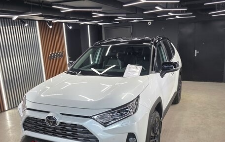 Toyota RAV4, 2020 год, 4 500 000 рублей, 2 фотография