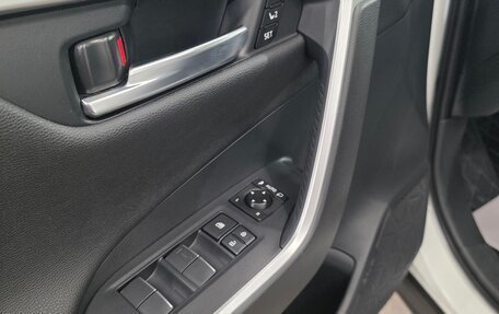 Toyota RAV4, 2020 год, 4 500 000 рублей, 16 фотография