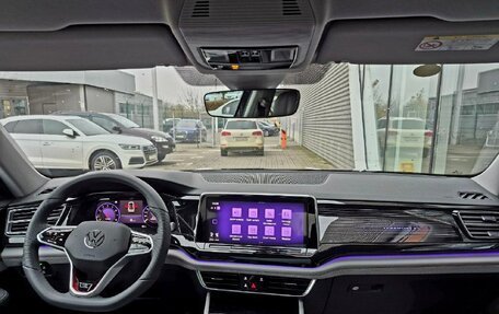 Volkswagen Teramont I, 2025 год, 6 340 000 рублей, 40 фотография