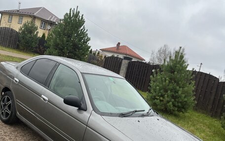 Nissan Sunny B15, 2000 год, 260 000 рублей, 2 фотография