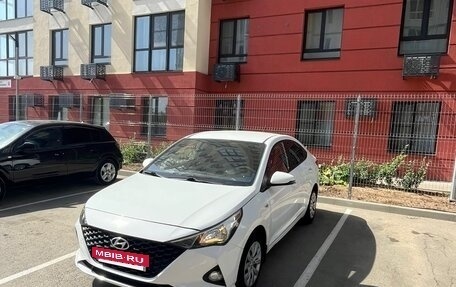 Hyundai Solaris II рестайлинг, 2020 год, 1 240 000 рублей, 8 фотография