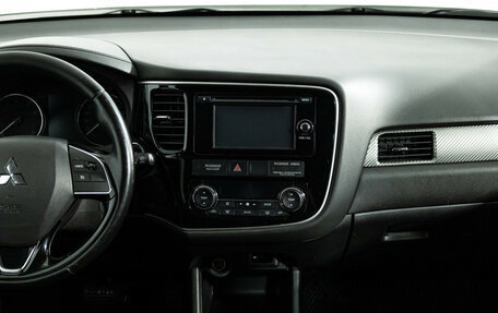 Mitsubishi Outlander III рестайлинг 3, 2015 год, 1 599 585 рублей, 14 фотография