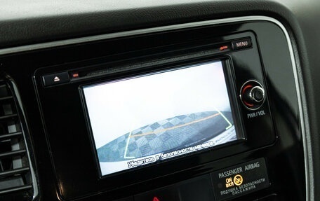 Mitsubishi Outlander III рестайлинг 3, 2015 год, 1 599 585 рублей, 16 фотография