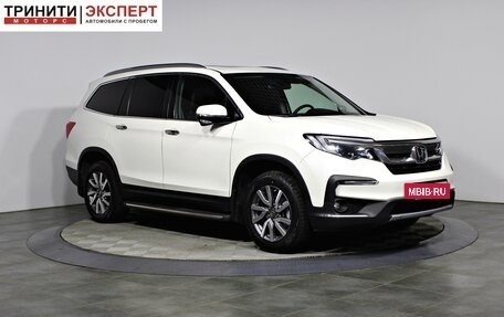 Honda Pilot III рестайлинг, 2019 год, 2 597 000 рублей, 3 фотография