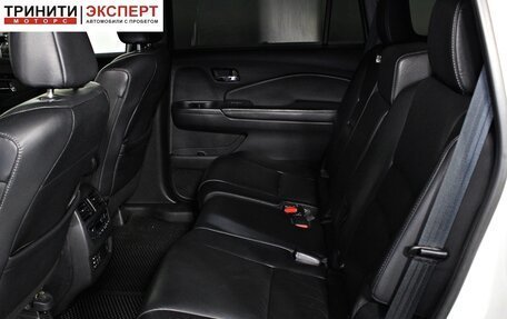 Honda Pilot III рестайлинг, 2019 год, 2 597 000 рублей, 16 фотография