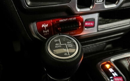 Jeep Wrangler, 2018 год, 3 900 000 рублей, 16 фотография