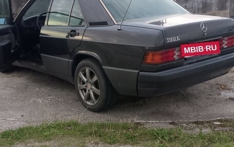 Mercedes-Benz 190 (W201), 1990 год, 230 000 рублей, 2 фотография